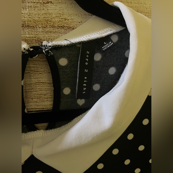 🤎3/$10 Black and White Polka Dot Collared Blouse - Picture 2 of 6